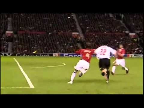 Gol de Kaká contra o Manchester United.