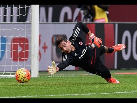 Gianluigi Donnarumma ● Wonderkid Goalkeeper ( Best Saves )● AC Milan ► 2016