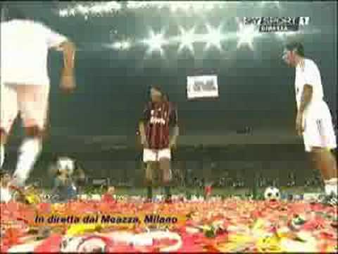 *FREESTYLE* Official Presentation of Ronaldinho @ Ac Milan!!