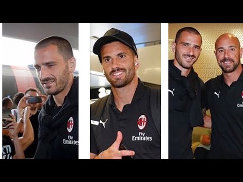 Milan players travel to StubHub Center for pre season game vs Manchester United 2018