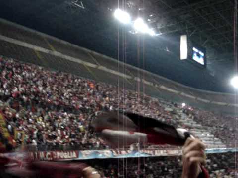 2 maggio 2007 Milan Manchester 3-0 SIAMO IN FINALE!!!