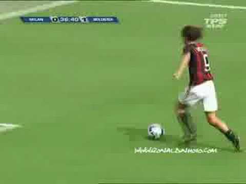 Ronaldinho vs Bologna (Milan debut)