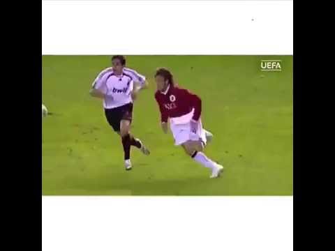 Kaka destroying Man UTD